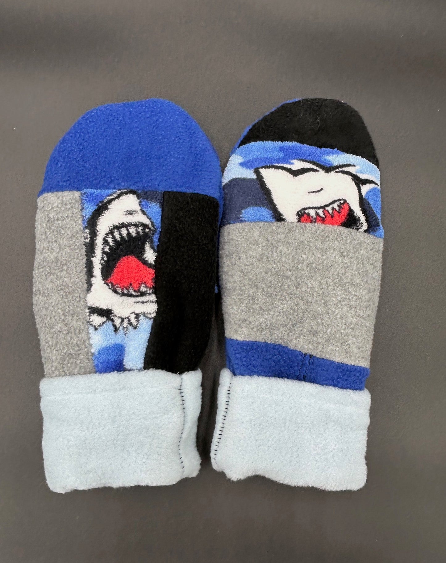 MITTENS - Size LARGE