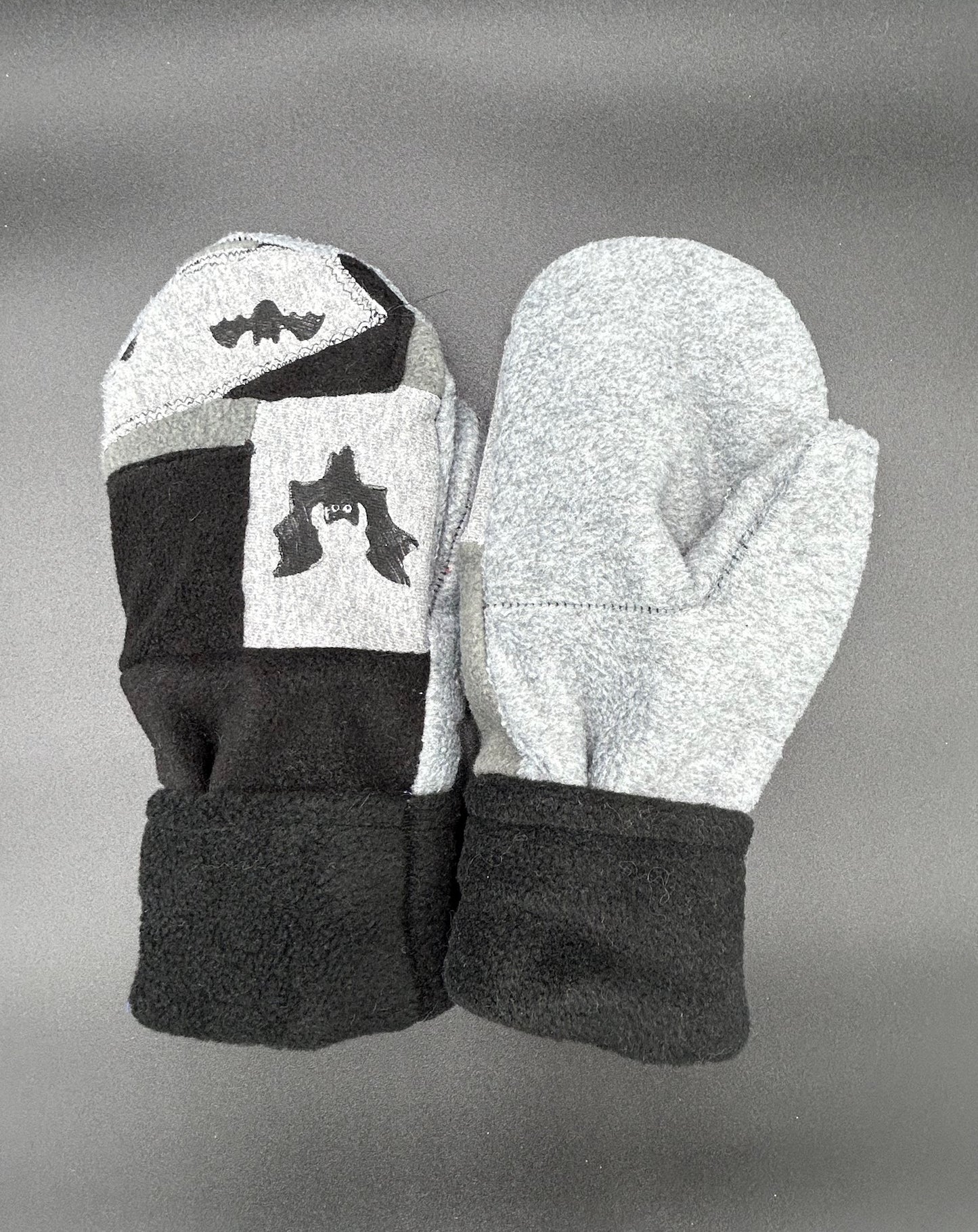MITTENS - Size LARGE