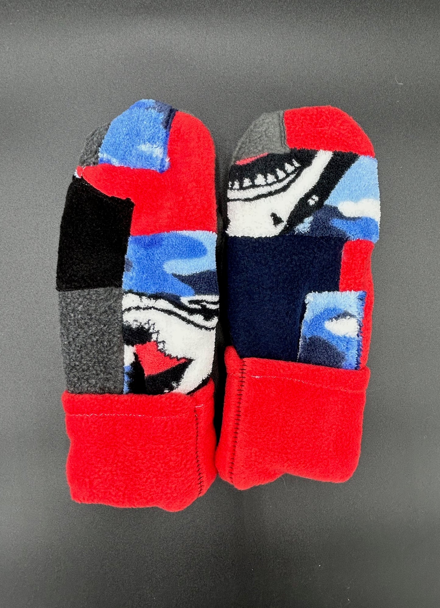 MITTENS - Size MEDIUM