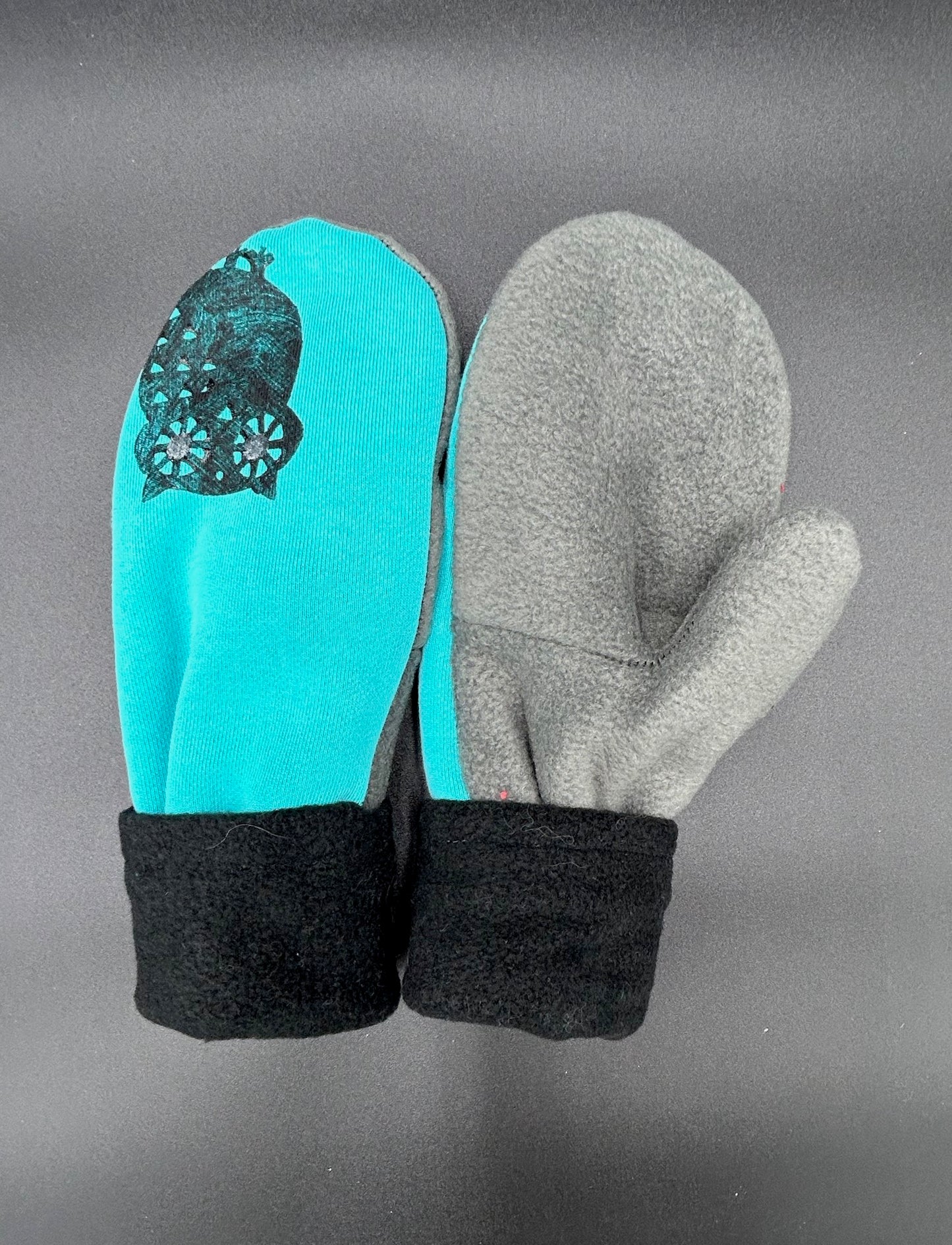 MITTENS - Size MEDIUM