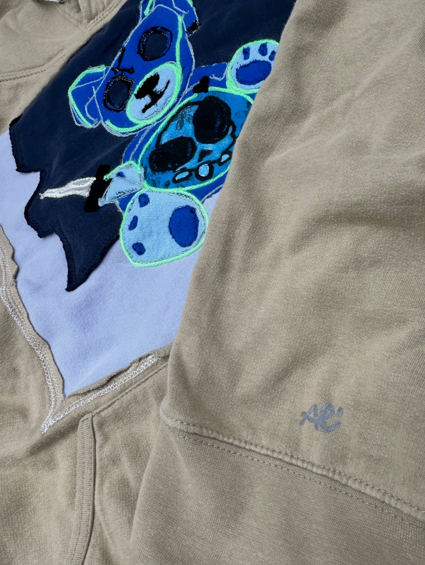 UPCYCLED KILLBEAR HOODIE - SIZE XL