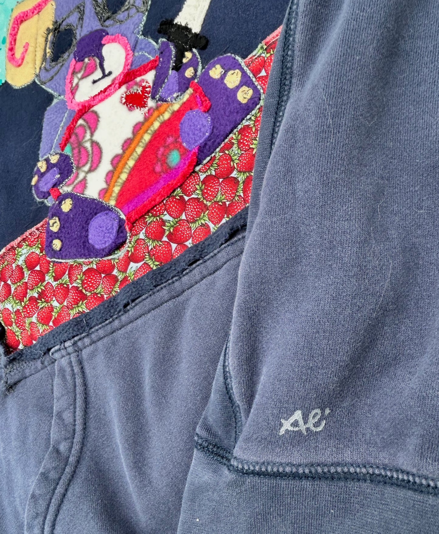 UPCYCLED KILLBEAR HOODIE - SIZE L
