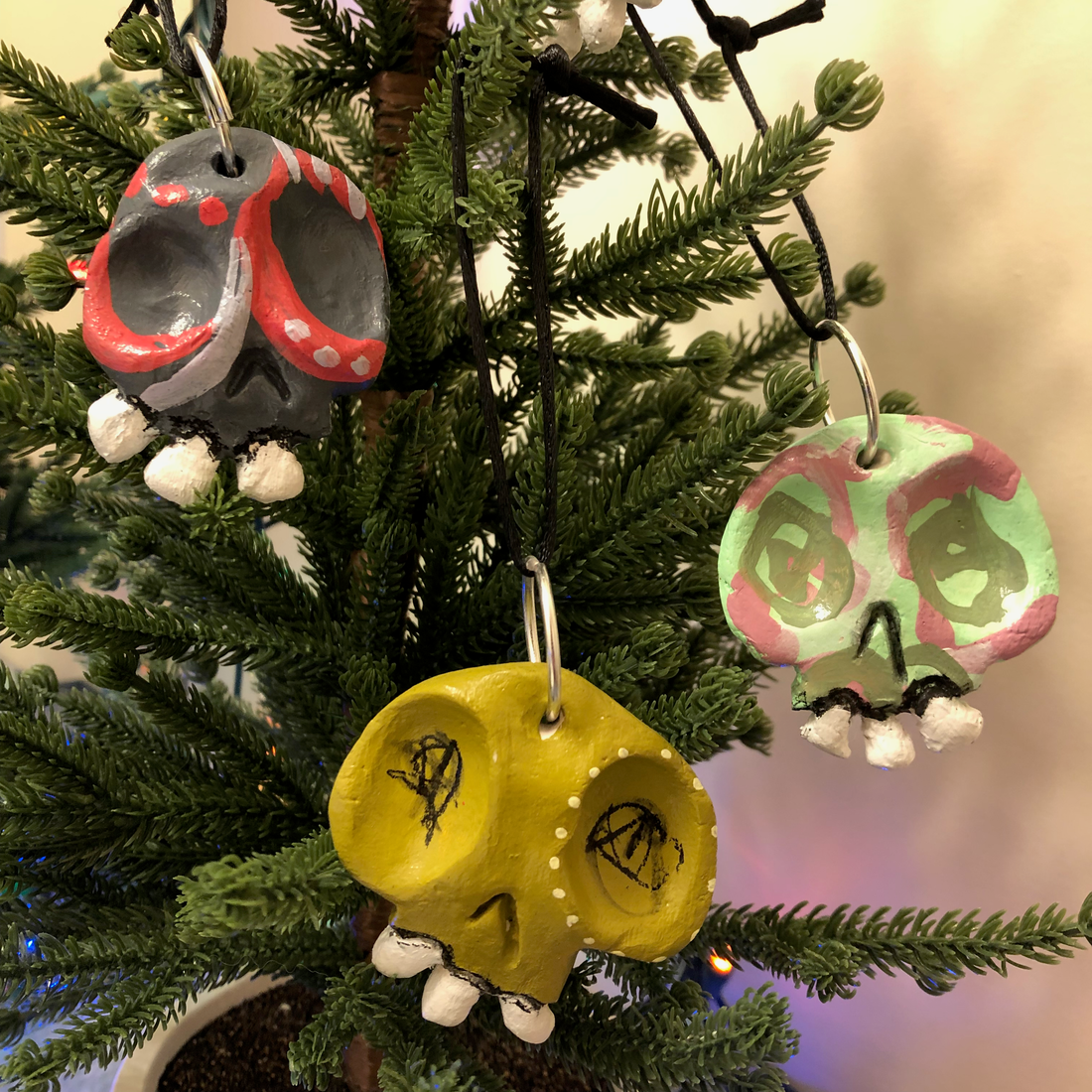 SKULL ORNAMENTS
