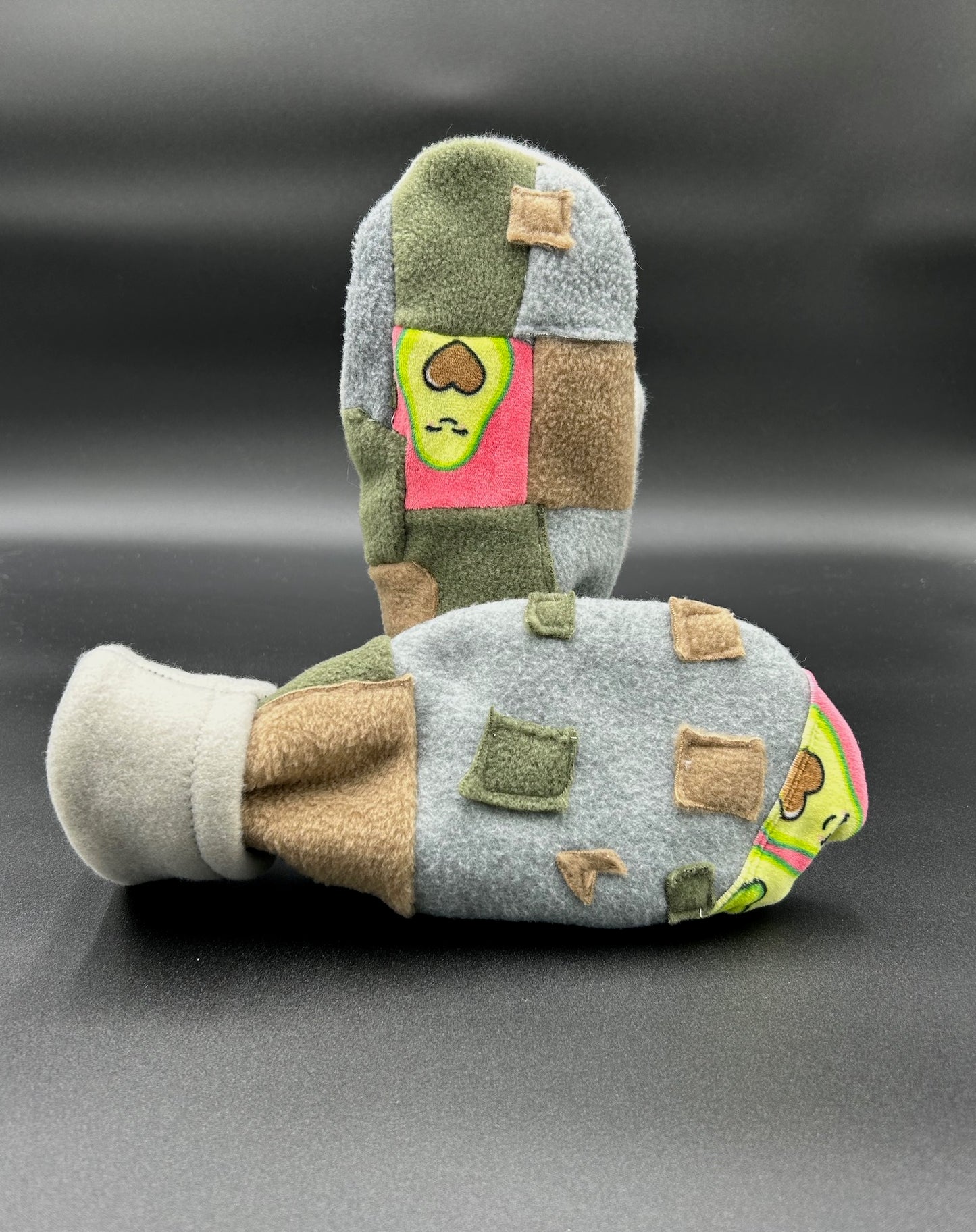 MITTENS - Size MEDIUM